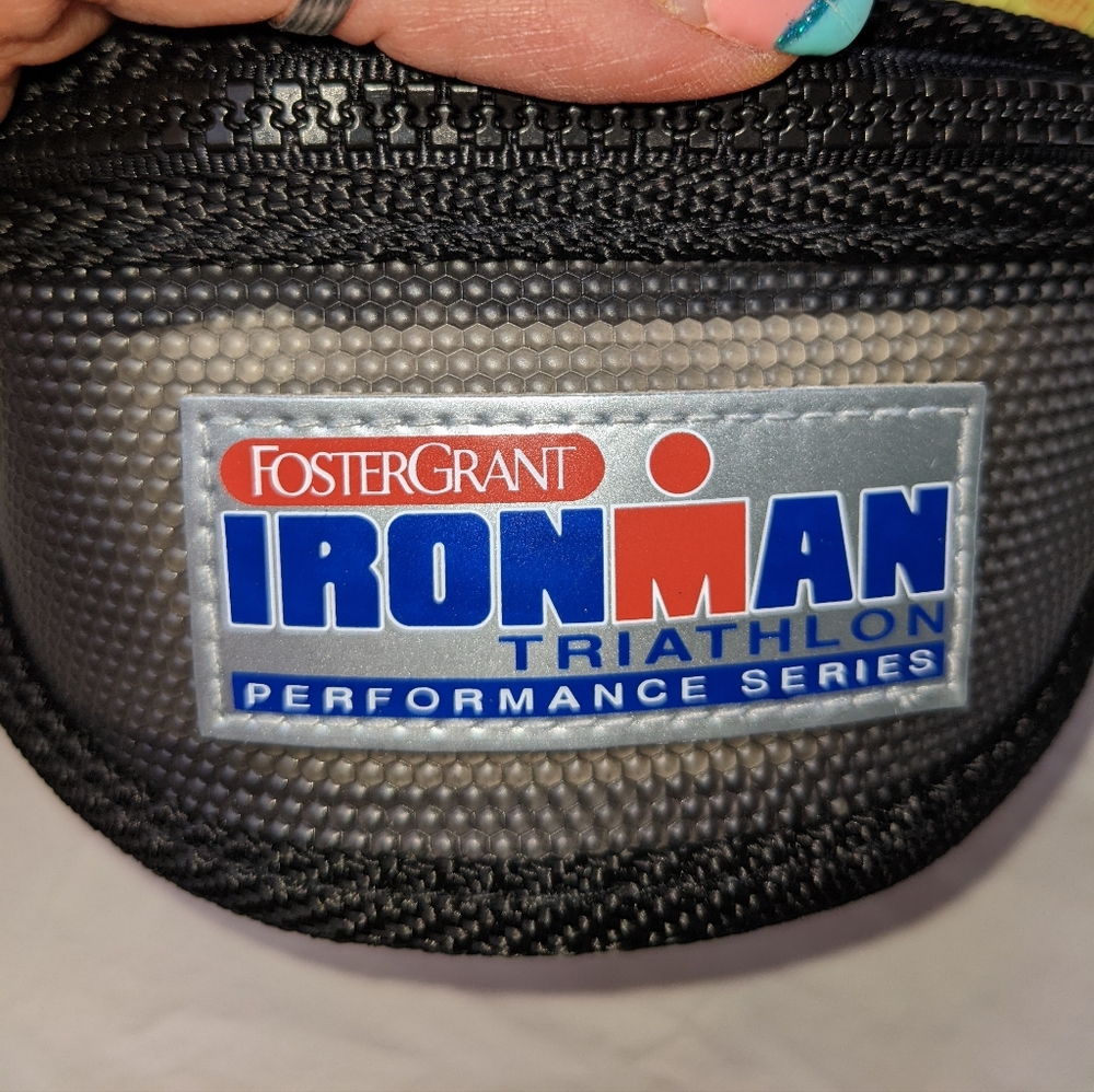 ☀️Iron Man NWT sunglasses case black zippered - Picture 2 of 9